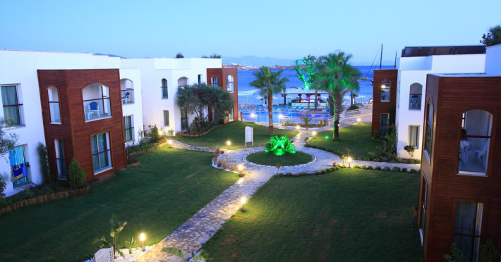 costa-luvi-hotel-6e64276ce601fd2f.jpeg