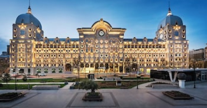 courtyard-by-marriott-baku-d7a2722104c0cb8c.jpeg