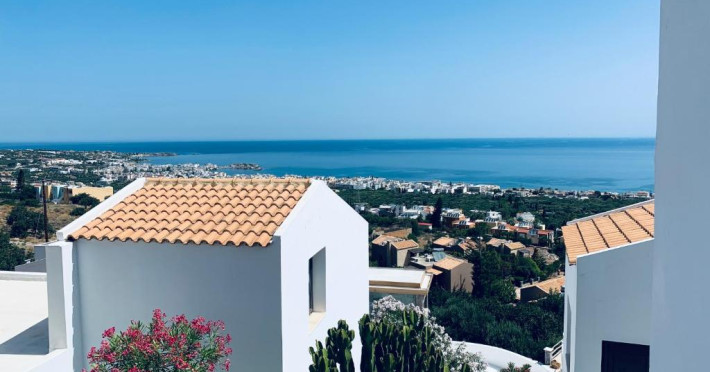 creta-blue-boutique-40cc856a7ad0809a.jpeg
