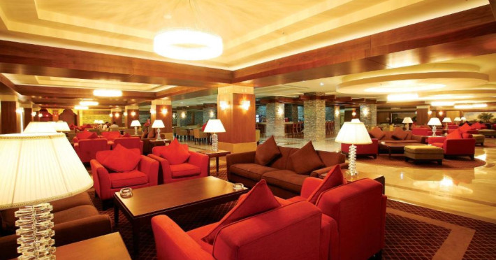crystal-family-resort-spa-b9bb35e6aa3bda57.jpeg