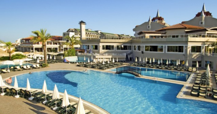 crystal-sunset-luxury-resort-ed3ade37e8bec01d.jpeg