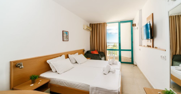 delfin-hotel-sunny-beach-c76c661e7751bd4a.jpeg