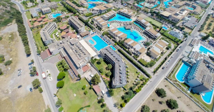 delfinia-resort-0d0295f7c26031de.jpeg