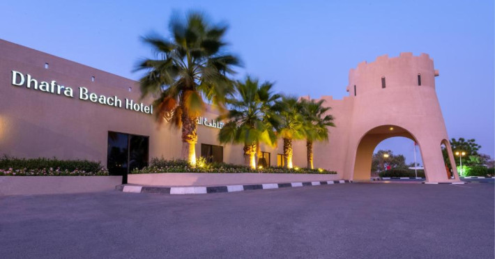 dhafra-beach-hotel-d9c621c7efa31266.jpeg