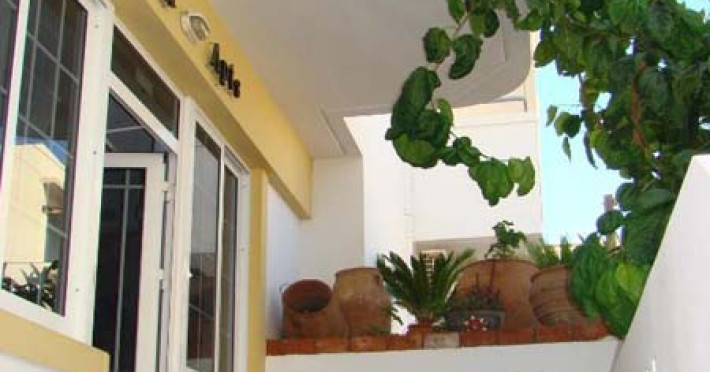 diamond-apartments-suites-a98309d4dd897524.jpeg