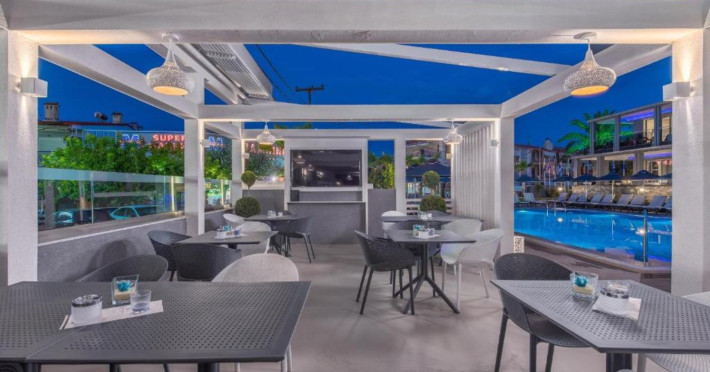 dionysos-hotel-suites-556e87a5877369de.jpeg