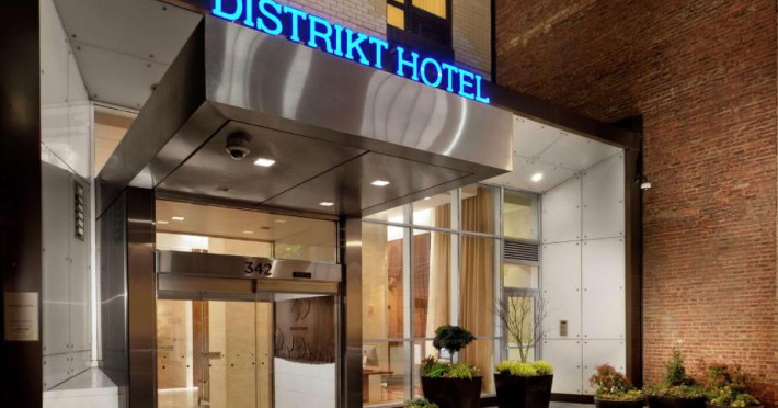 distrikt-hotel-new-york-city-tapestry-collection-by-hilton-a8a27e2407008b1d.jpeg