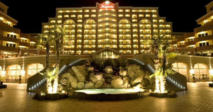dit-majestic-beach-resort-3eaa0b8d5461e940.jpeg