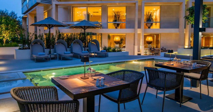divani-escape-adults-only-489435d2613aaae1.jpeg