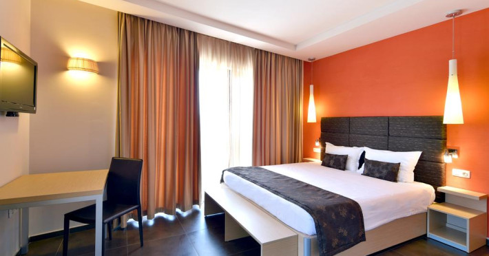 DOLCE VITA SUNSHINE HOTEL