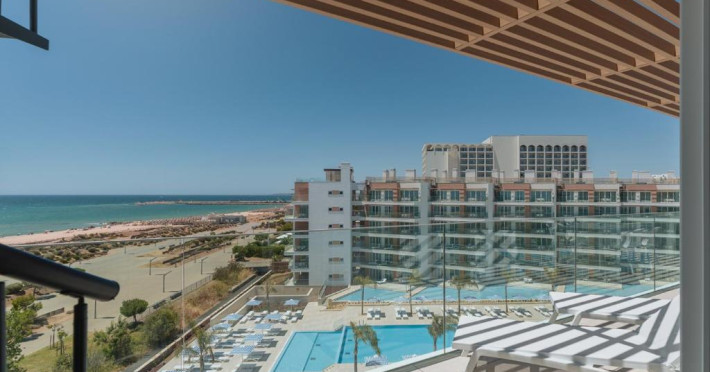 dom-pedro-residences-c14f117f10e6aca3.jpeg