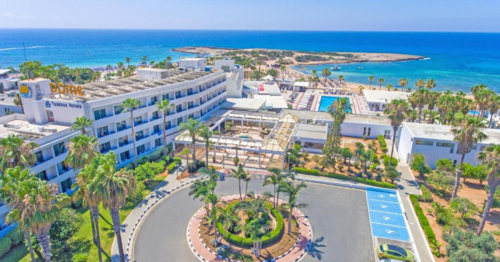 dome-beach-hotel-resort-04949c99f9c32299.jpeg