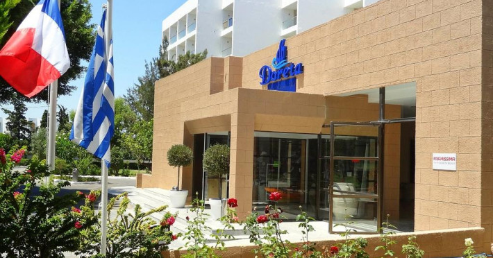 doreta-beach-resort-d9006111a6feec44.jpeg