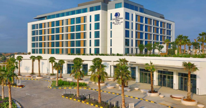 doubletree-by-hilton-abu-dhabi-yas-island-residences-5ed04b0e53cbf29c.jpeg