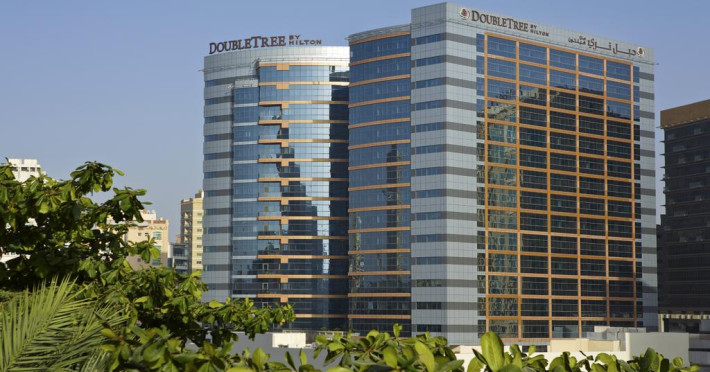 doubletree-by-hilton-hotel-and-residences-al-barsha-4b335cb388b03f81.jpeg