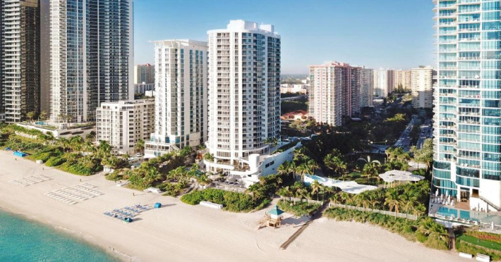 doubletree-by-hilton-ocean-point-resort-north-miami-beach-a943b3fd2606cc09.jpeg