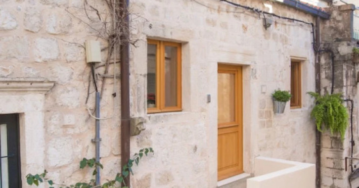 dubrovnik-old-city-studio-apartment-d9cfa3fbd50b37c3.jpeg