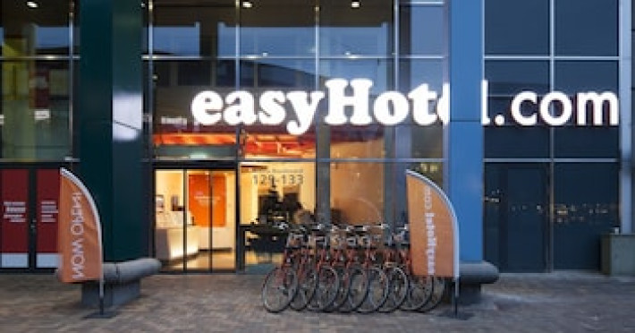 easyhotel-amsterdam-arena-boulevard-7c3bf7ea19954a69.jpeg
