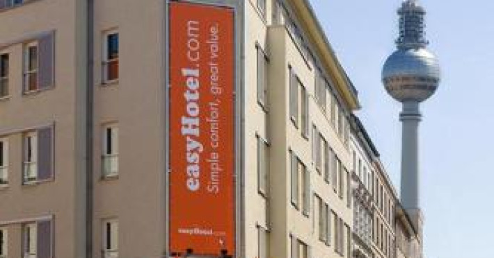 easyhotel-berlin-hackescher-markt-98abec5a15a0e5d0.jpeg