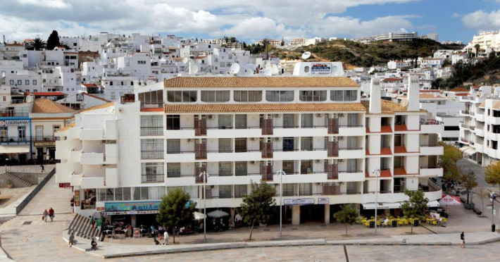 edificio-albufeira-apartamentos-1728c8020b7cc093.jpeg