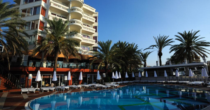 elegance-hotel-56894f093403c306.jpeg