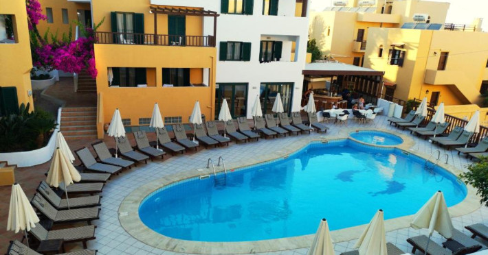 elmi-beach-hotel-suites-2dd9b904f2e114f9.jpeg