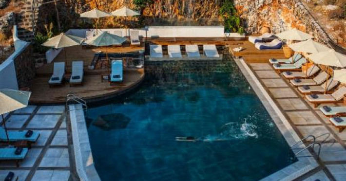 elounda-orama-41e11725a7e7e853.jpeg