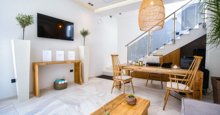 emilys-luxury-suites-800bda6bd129c7e2.jpeg