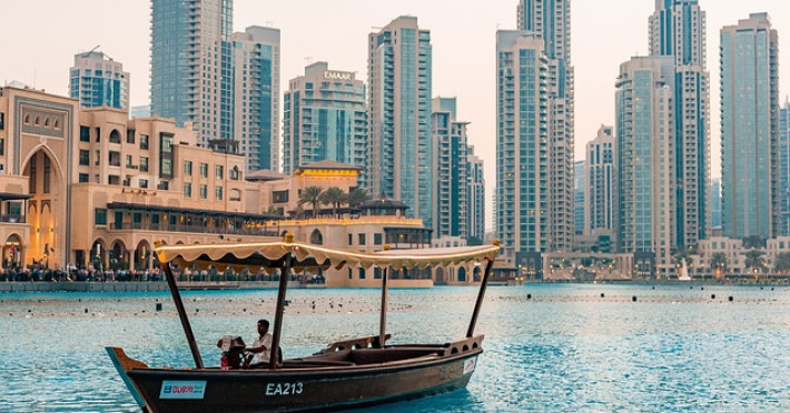 emiratele-arabe-unite-povestea-celor-7-regate-premium-tours-93fbb77488bfef61.jpeg