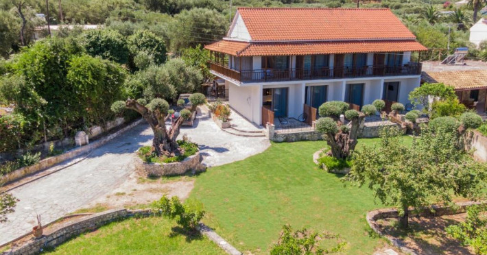 eptanisos-beachfront-suites-zante-e51ba872fd74dbee.jpeg