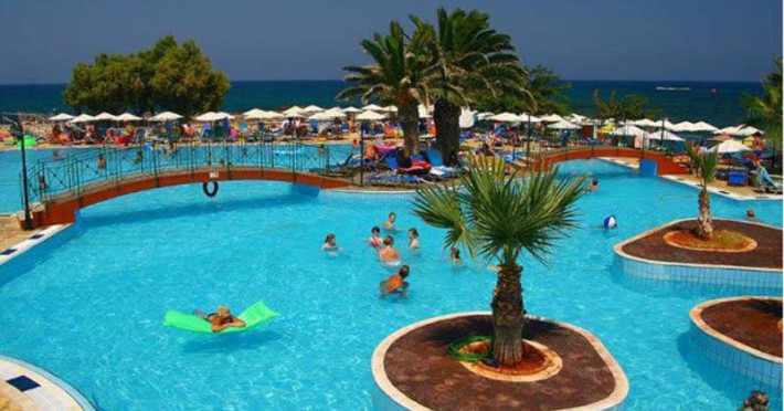 eri-beach-village-89e6c450cb8c3e36.jpeg
