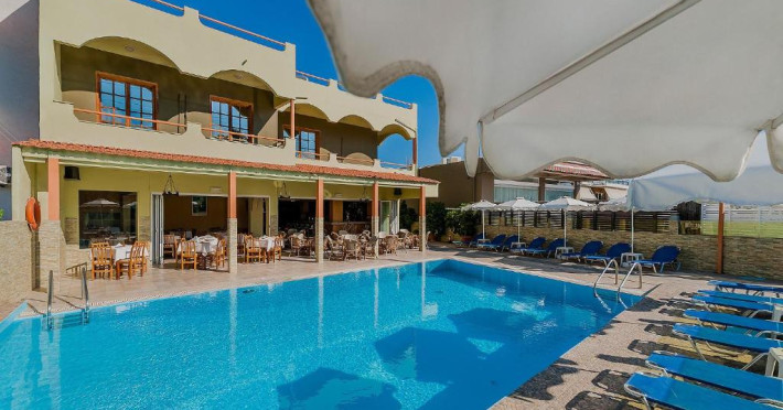 esmeralda-hotel-90e55a81303c63d0.jpeg