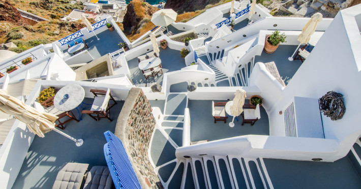 esperas-oia-santorini-9834868556e2b327.jpeg