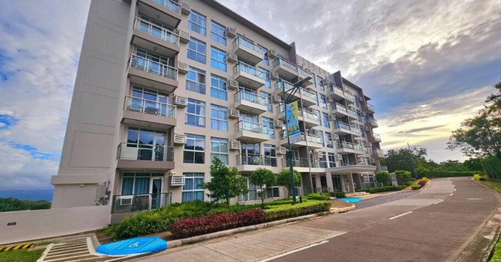 evelyn-azure-escapes-at-boracay-newcoast-a7a38ee15174afc8.jpeg