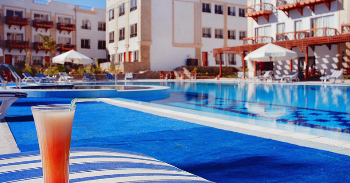 falcon-naama-star-b26cd9930eefdfb7.jpeg