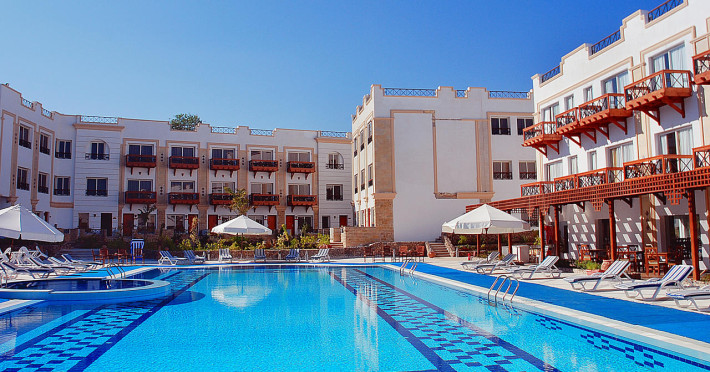 FALCON NAAMA STAR HOTEL