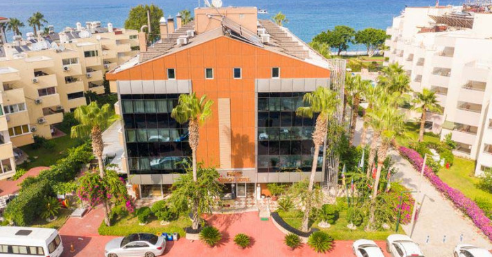 fame-beach-hotel-1098dbc6e052f4e1.jpeg