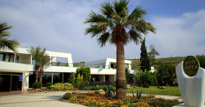 flora-hotel-21825a64d369d7d0.jpeg