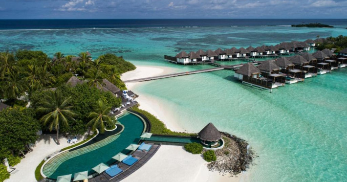 four-seasons-resorts-maldives-at-kuda-huraa-54546d4ced1be6fd.jpeg