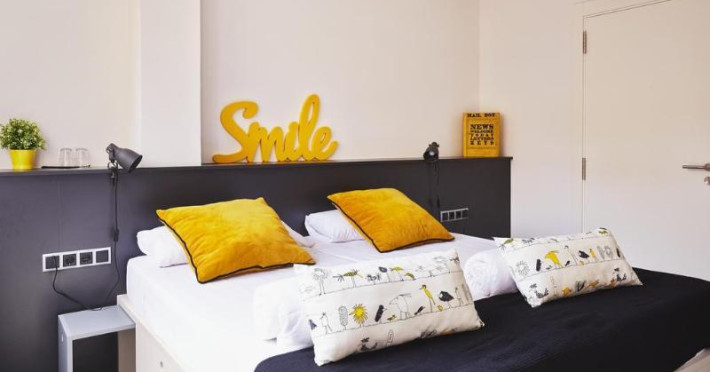 free-hostels-barcelona-c307631c5fa82c18.jpeg