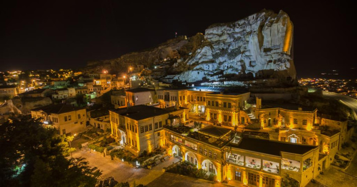 fresco-cave-suites-06cb4abda938012f.jpeg
