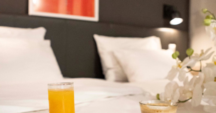 galaxy-hotel-athens-88733094f2b7b3b9.jpeg