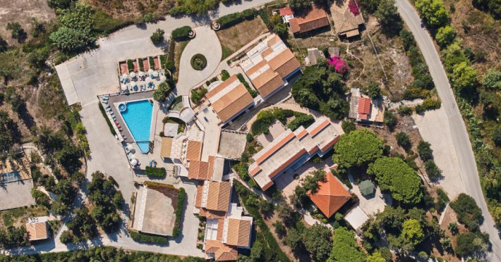 gerakas-belvedere-hotel-c8c93660acea7936.jpeg