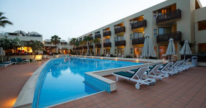 giannoulis-santa-marina-plaza-a2ad3d96568d0410.jpeg
