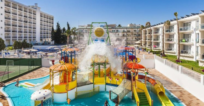 globales-playa-estepona-24978681d83b2fac.jpeg