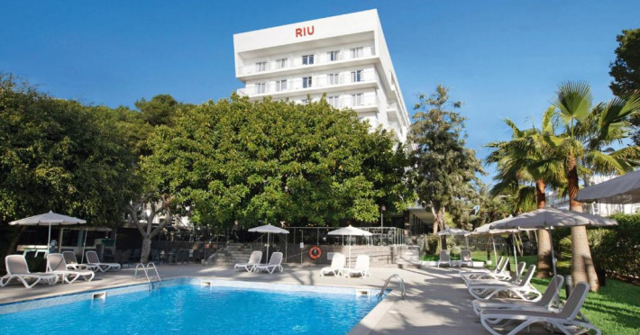 gold-stern-hotel-b2183c29269cf3fc.jpeg