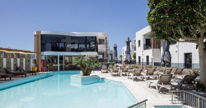 golden-bay-boutique-hotel-bungalows-5574b35f3e8134b4.jpeg