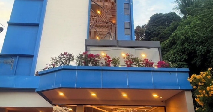 golden-paradise-hotel-bf245827d72faecb.jpeg