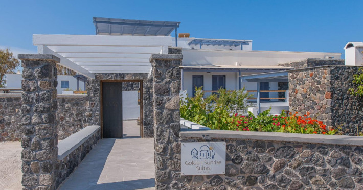 golden-sunrise-suites-santorini-d7c7bb4a7ec205aa.jpeg