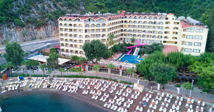 golmar-beach-hotel-5a5c2ab86ebe1c1b.jpeg
